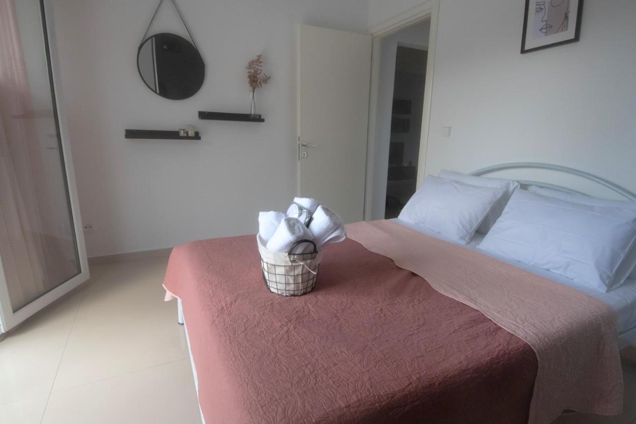 Mistral Luxury Living Aparthotel Nea Peramos  Exterior photo